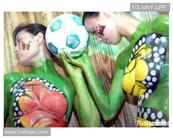 日本足球宝贝展现魅力G奶跳绳挑战引发热议与关注